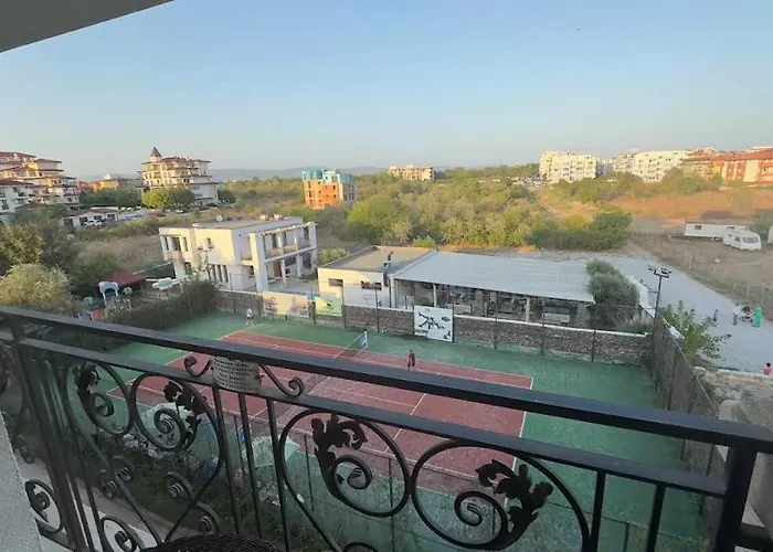 Διαμέρισμα эстебан с 2 спальнями Νεσέμπαρ